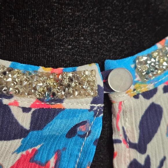 Juicy Couture multicolor floral ruffle blouse size medium - Picture 4 of 7